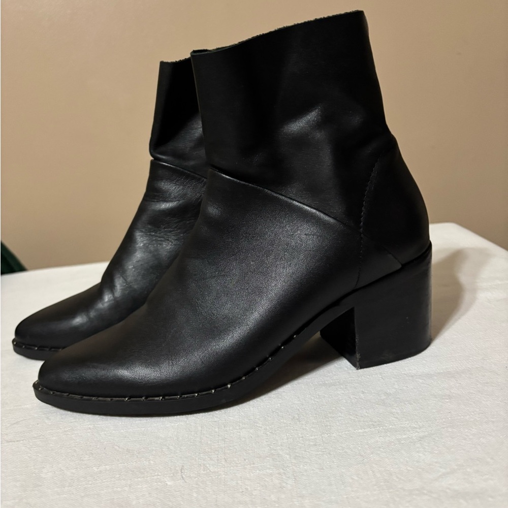 Treasure & Bond Farrah Studded Booties Black Leather Ankle Boots size 7.5 - Picture 8 of 9